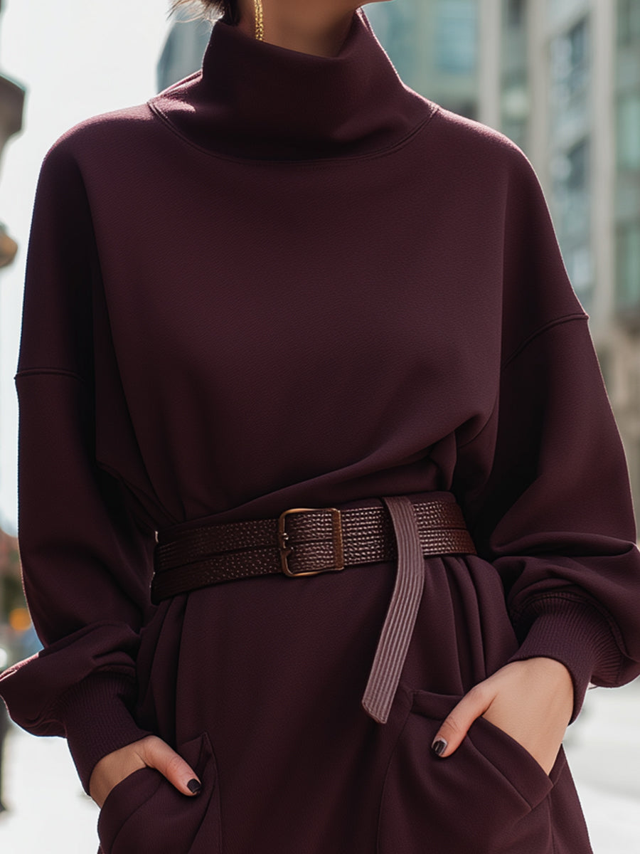 Burgundska turtleneck obleka s pasom