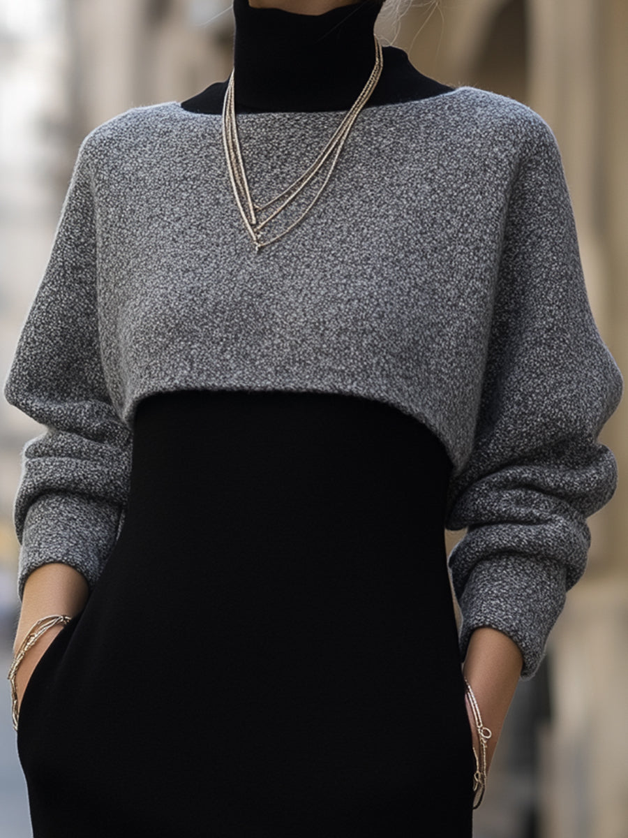 Črna pletena turtleneck midi obleka in sivi pleteni plašč