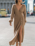 Eleganten maxi pulover obleka z V-izrezom in gumbi spredaj