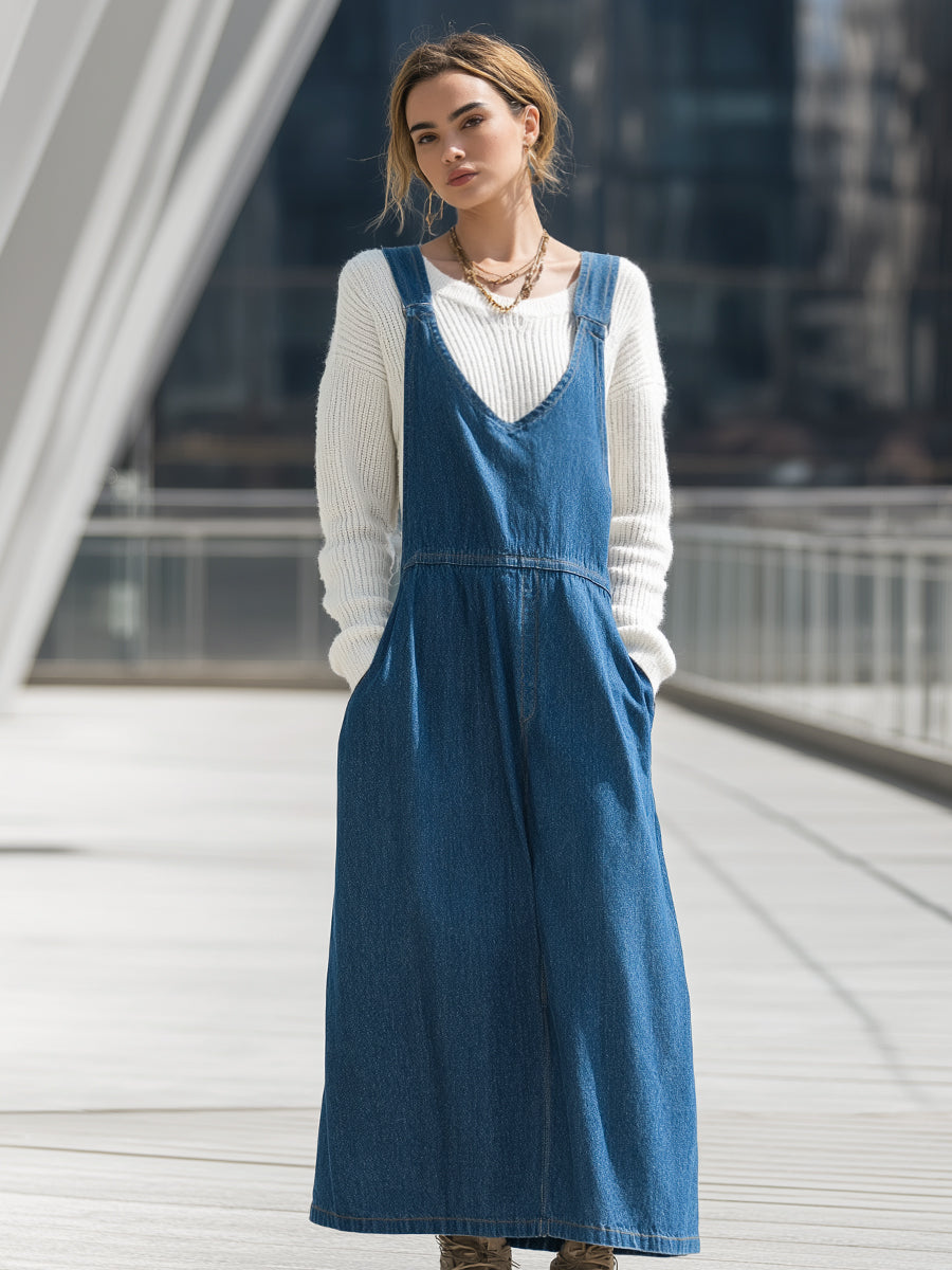 Sproščena denim obleka z širokimi hlačnicami