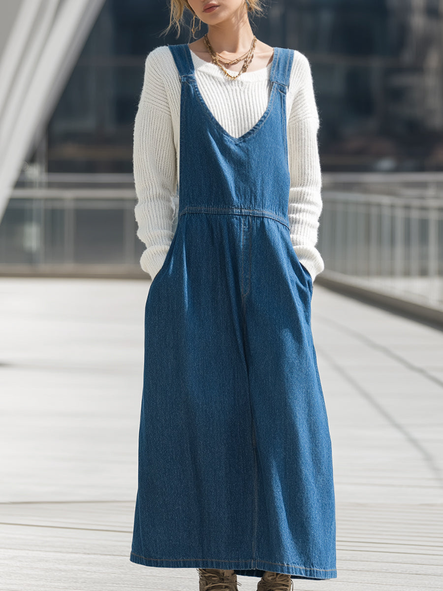 Sproščena denim obleka z širokimi hlačnicami